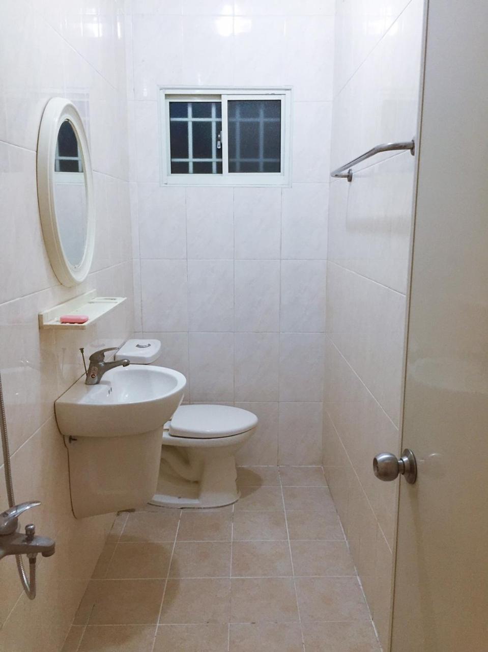 巷弄內的老宅 Hotel Pingtung Buitenkant foto